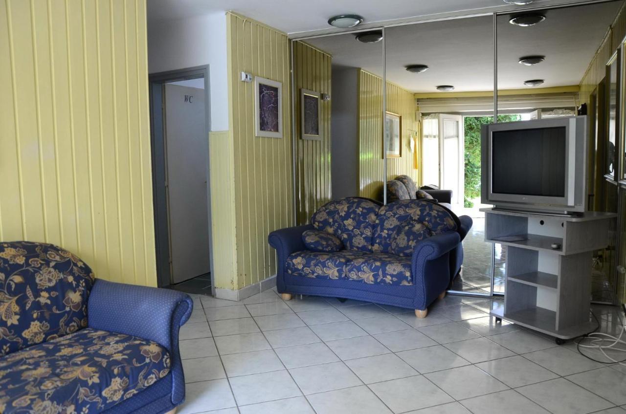 Samson Apartment Hajduszoboszlo Room photo